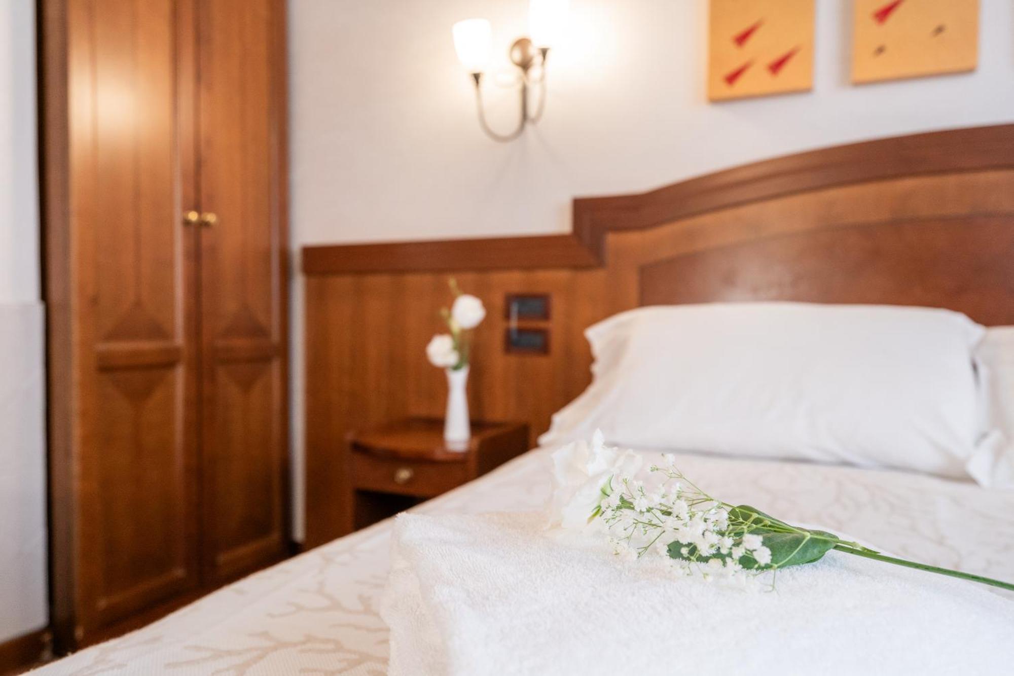 טרמולי Art Hotel Santa Lucia מראה חיצוני תמונה
