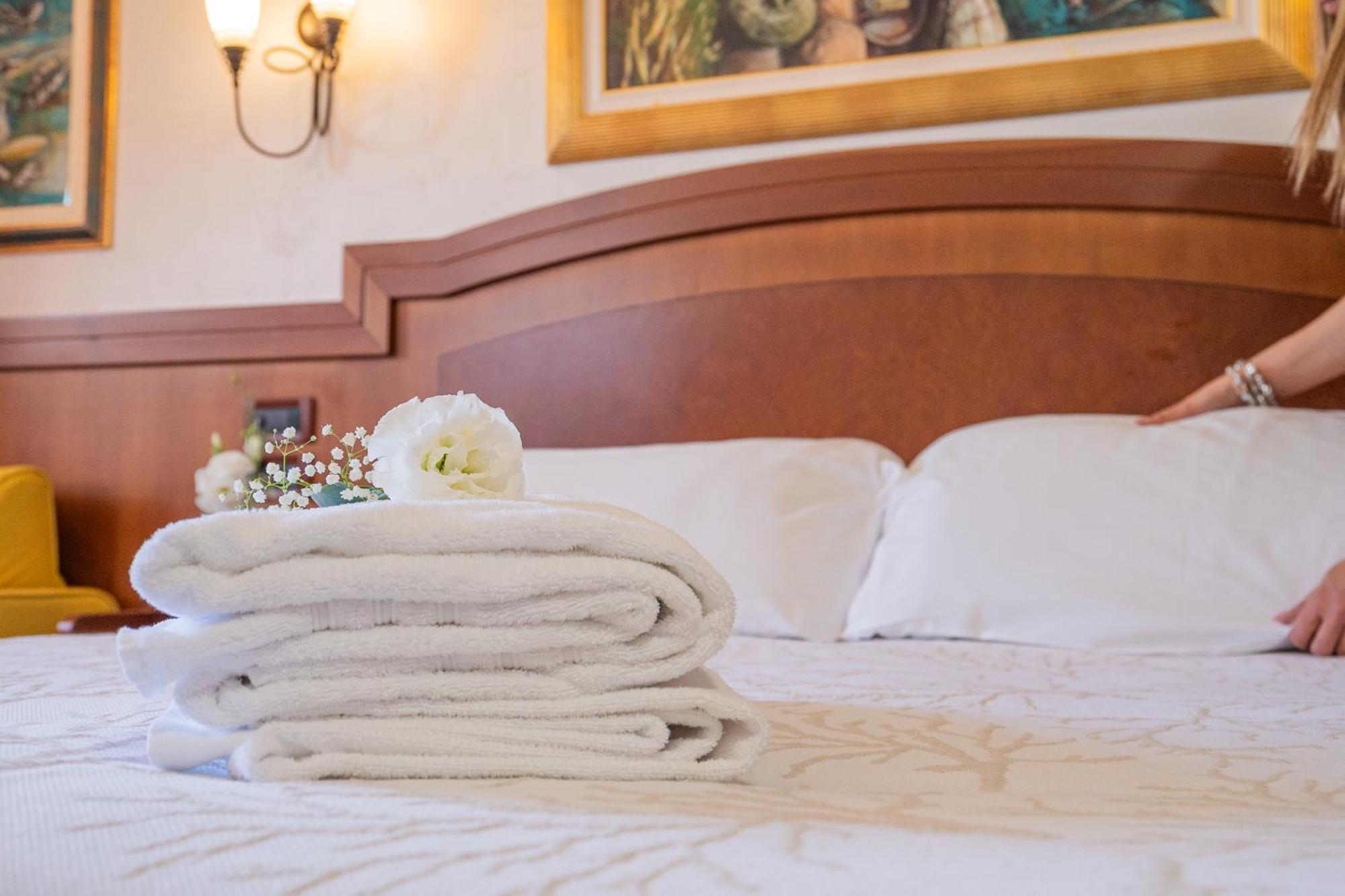 טרמולי Art Hotel Santa Lucia מראה חיצוני תמונה