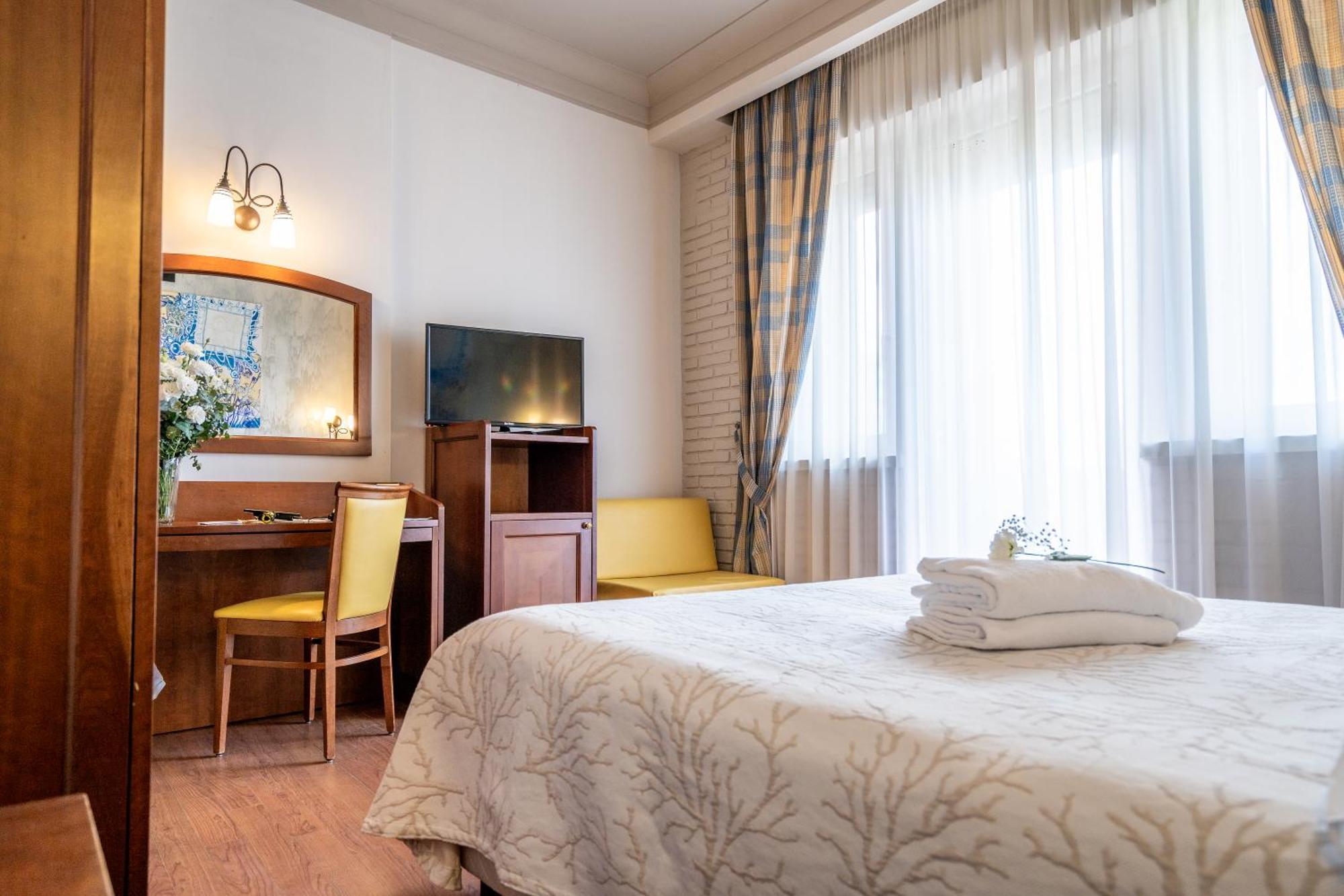 טרמולי Art Hotel Santa Lucia מראה חיצוני תמונה