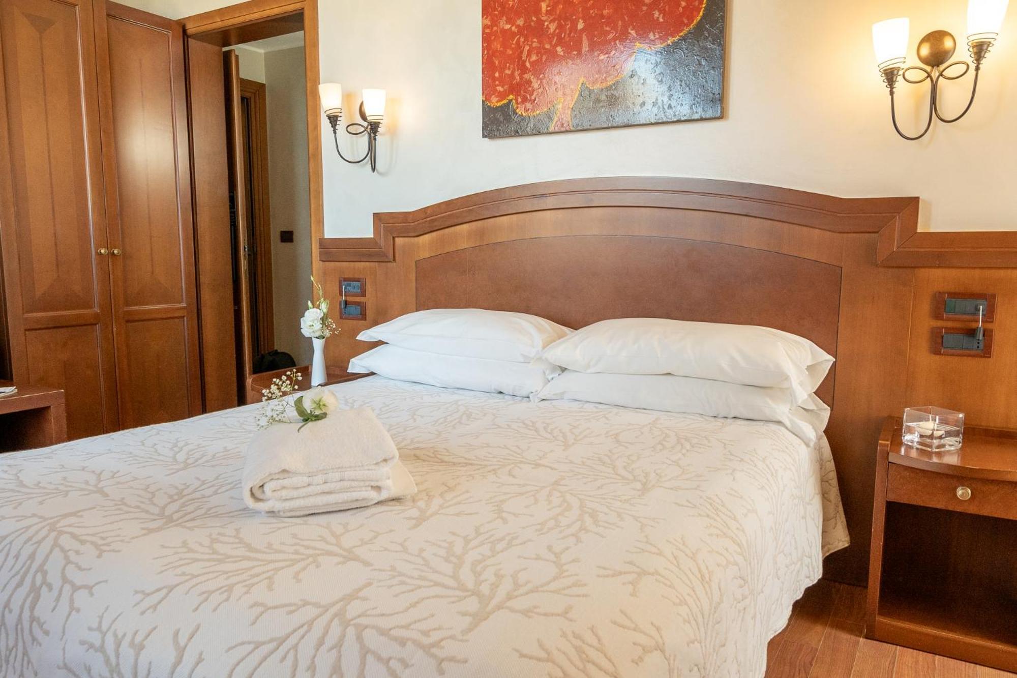 טרמולי Art Hotel Santa Lucia מראה חיצוני תמונה